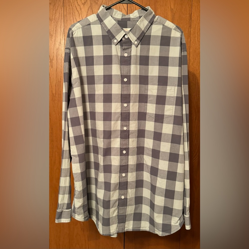 Mossimo Supply Co. Men's Grey Plaid Shirt
